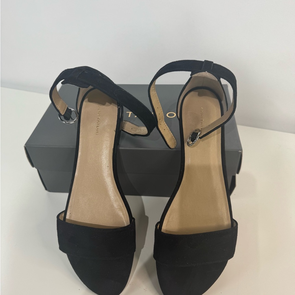 Ann Taylor Black Strap Sandals